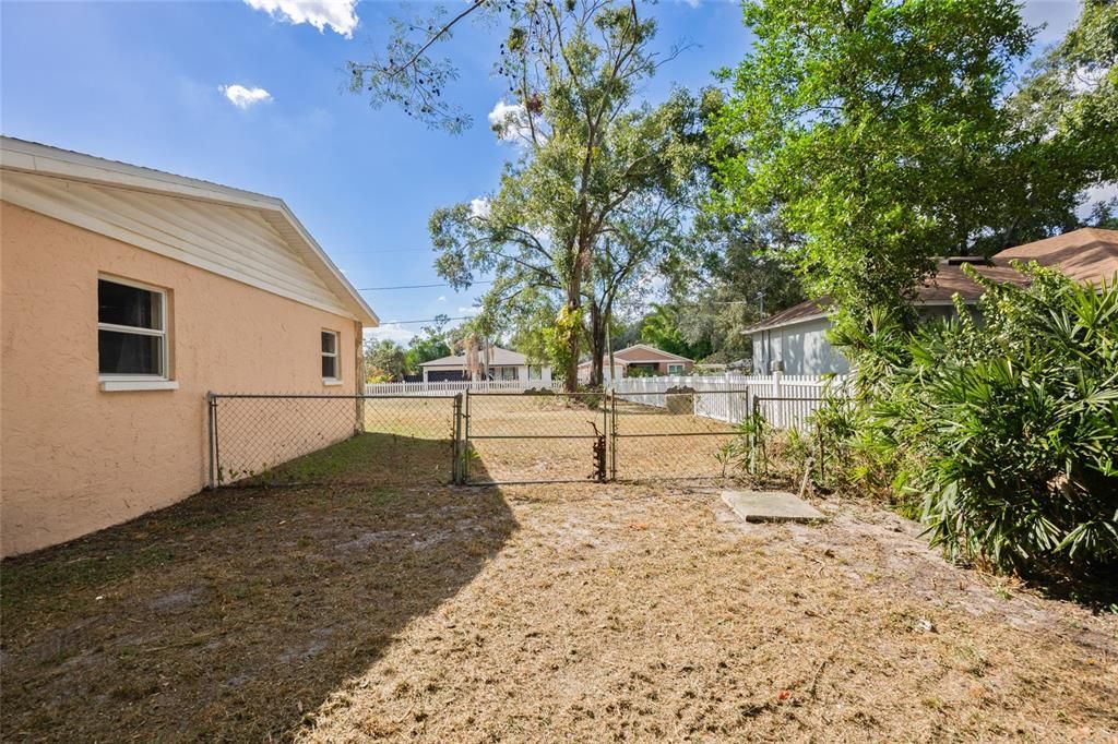 For Sale: $370,000 (3 beds, 2 baths, 1750 Square Feet)