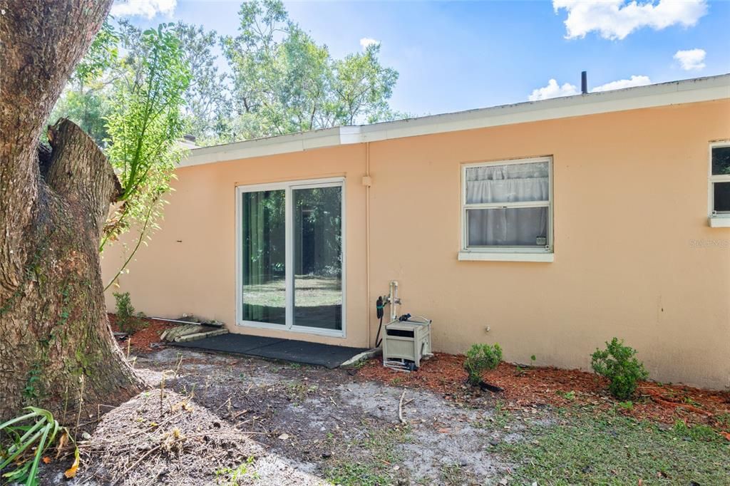 For Sale: $370,000 (3 beds, 2 baths, 1750 Square Feet)