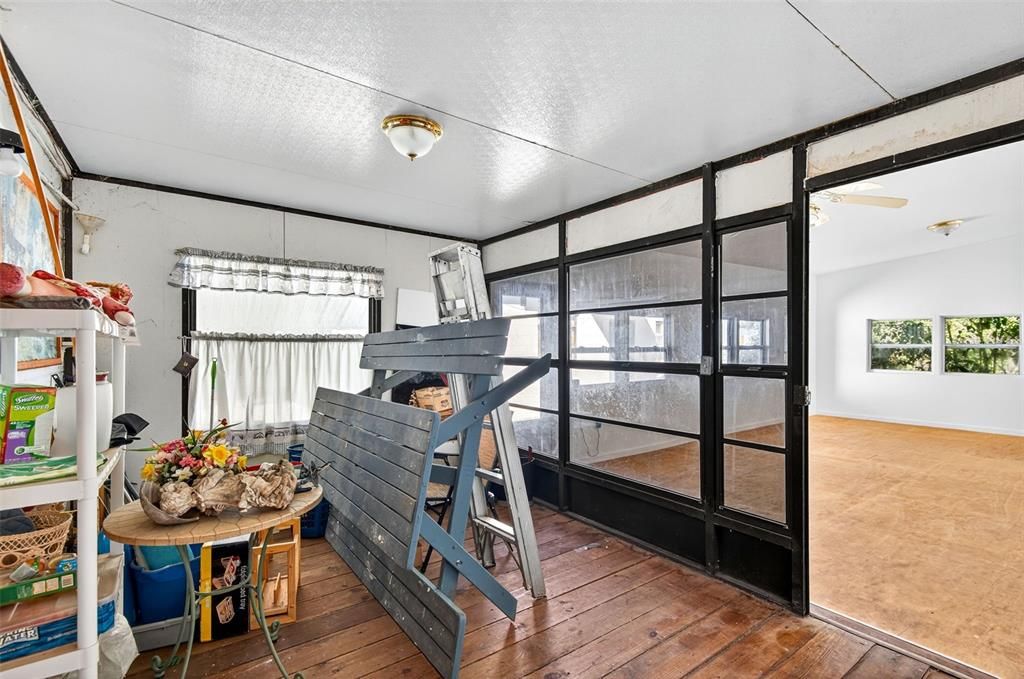 En Venta: $420,000 (4 camas, 2 baños, 2460 Pies cuadrados)