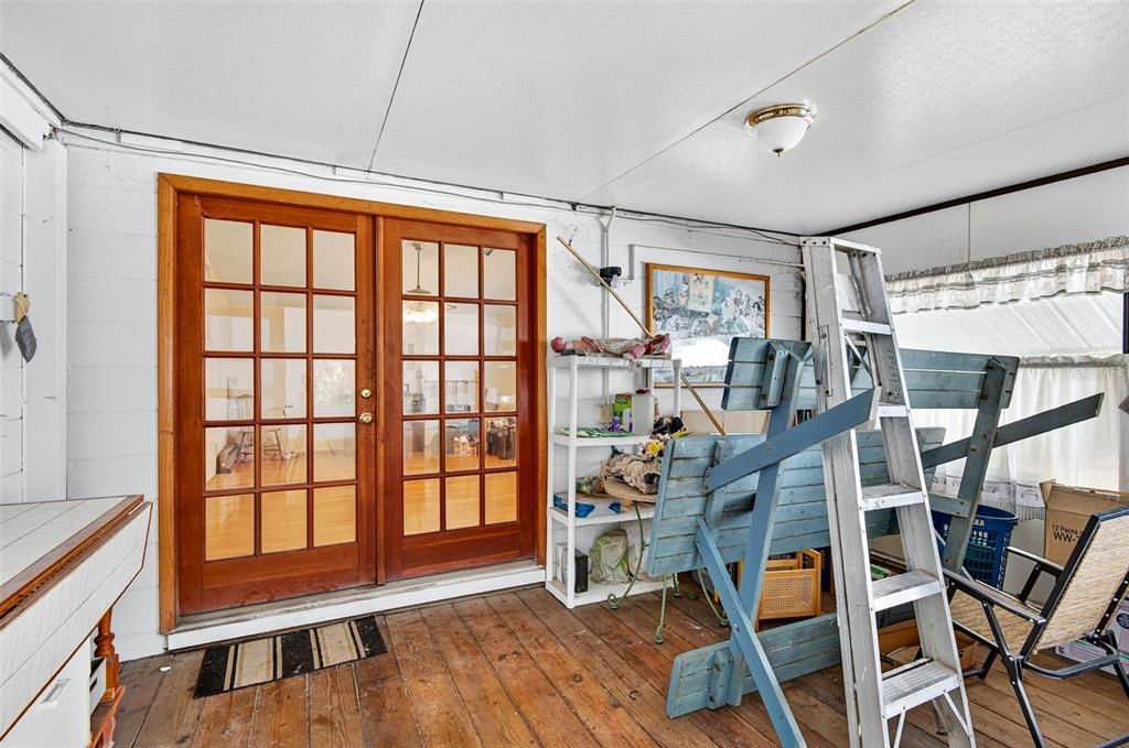 En Venta: $420,000 (4 camas, 2 baños, 2460 Pies cuadrados)