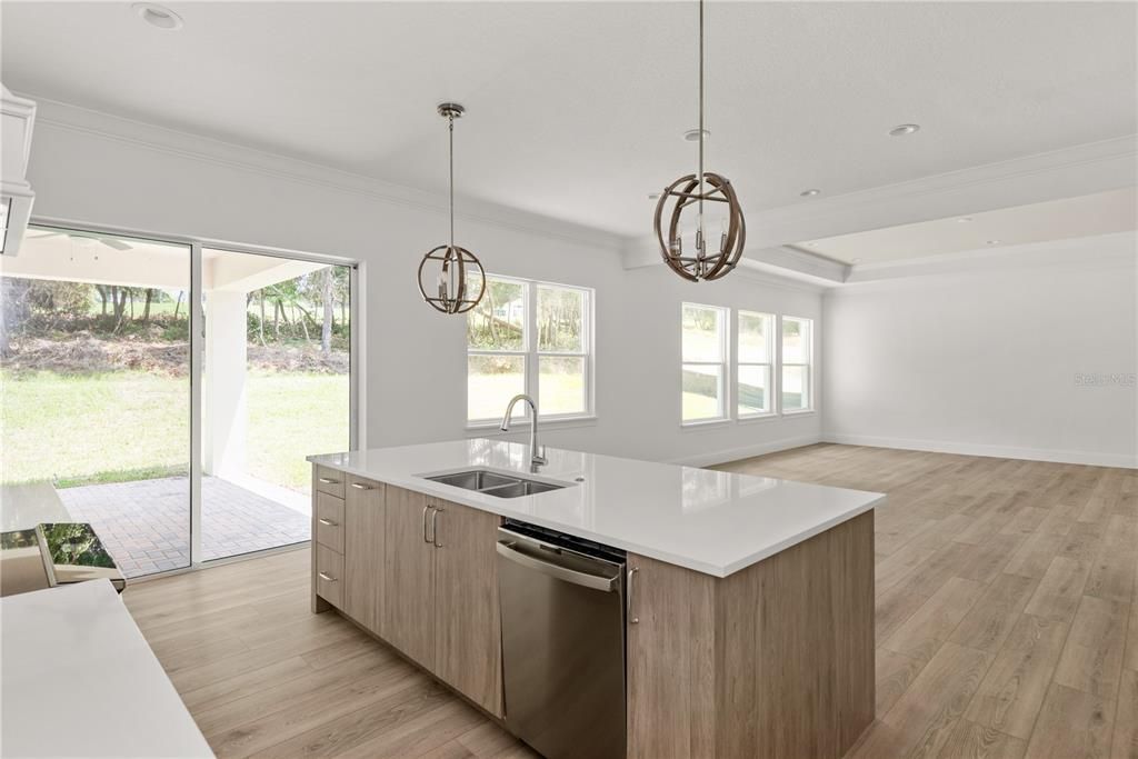 For Sale: $791,000 (6 beds, 3 baths, 3413 Square Feet)