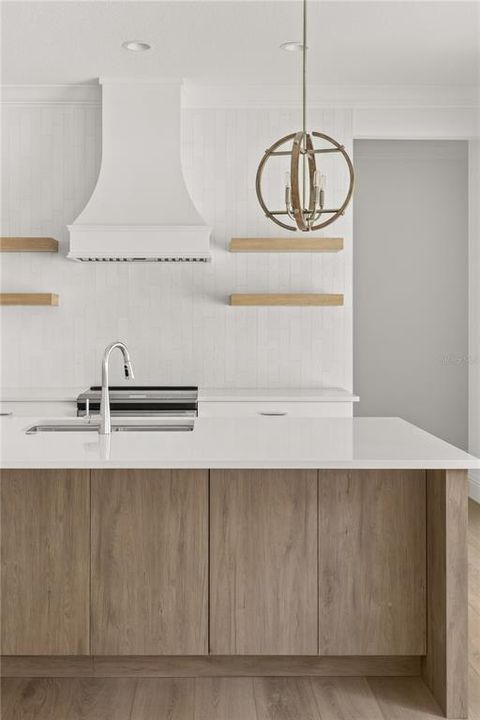 For Sale: $791,000 (6 beds, 3 baths, 3413 Square Feet)