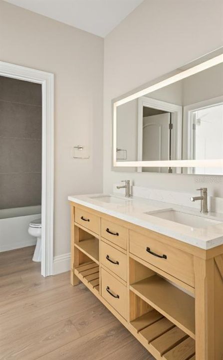 For Sale: $791,000 (6 beds, 3 baths, 3413 Square Feet)