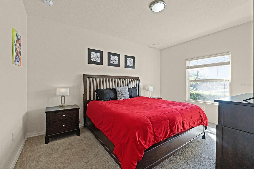 For Rent: $2,300 (3 beds, 2 baths, 1300 Square Feet)