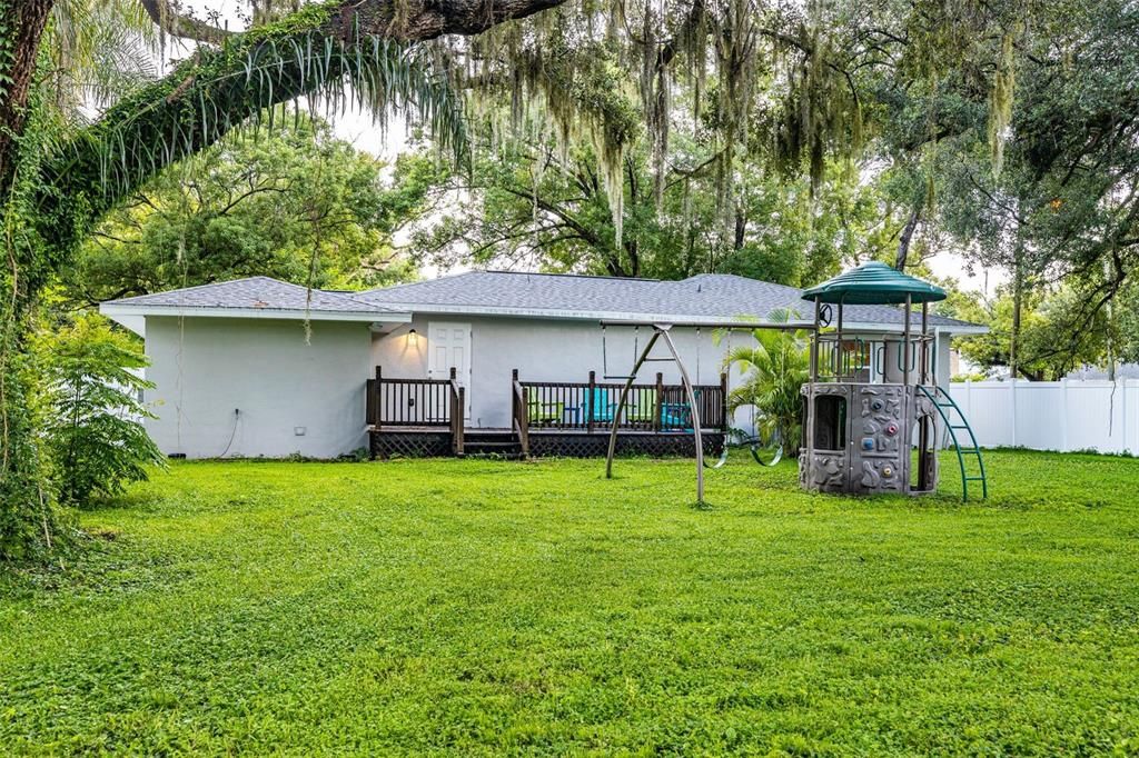 For Rent: $2,999 (3 beds, 2 baths, 1114 Square Feet)