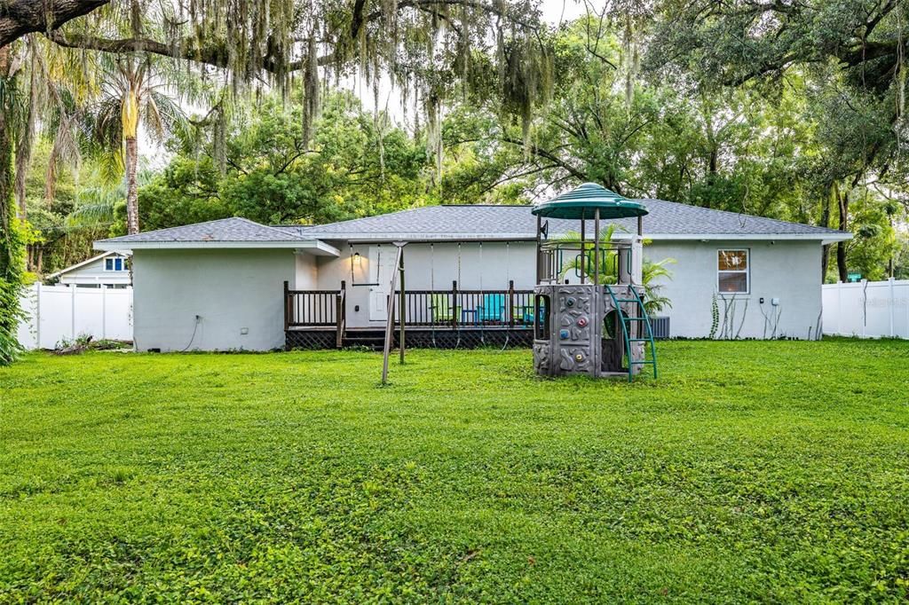 For Rent: $2,999 (3 beds, 2 baths, 1114 Square Feet)