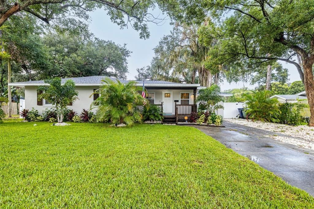 For Rent: $2,999 (3 beds, 2 baths, 1114 Square Feet)