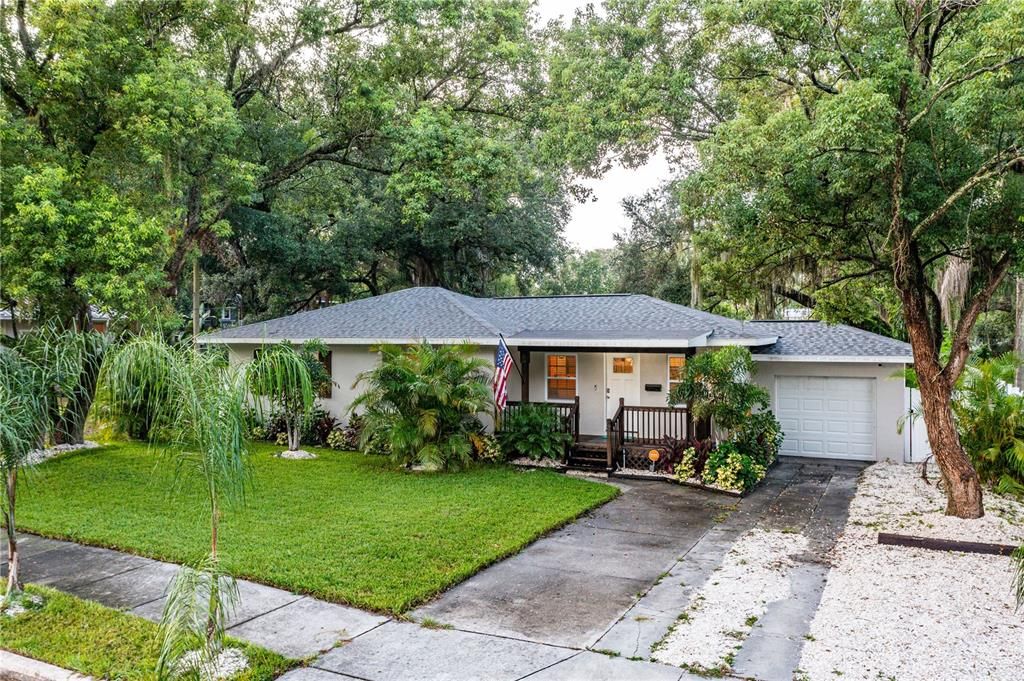 For Rent: $2,999 (3 beds, 2 baths, 1114 Square Feet)