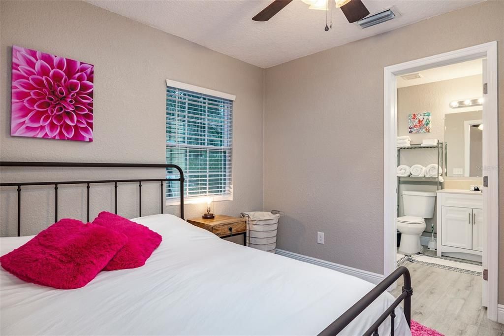 For Rent: $2,999 (3 beds, 2 baths, 1114 Square Feet)