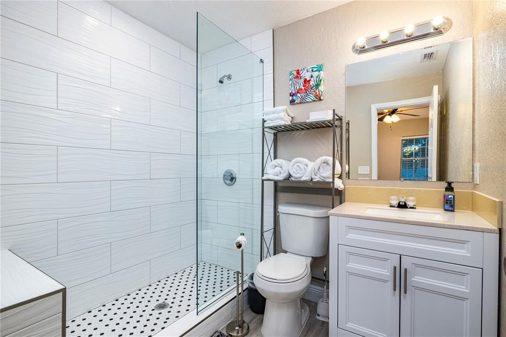 For Rent: $2,999 (3 beds, 2 baths, 1114 Square Feet)