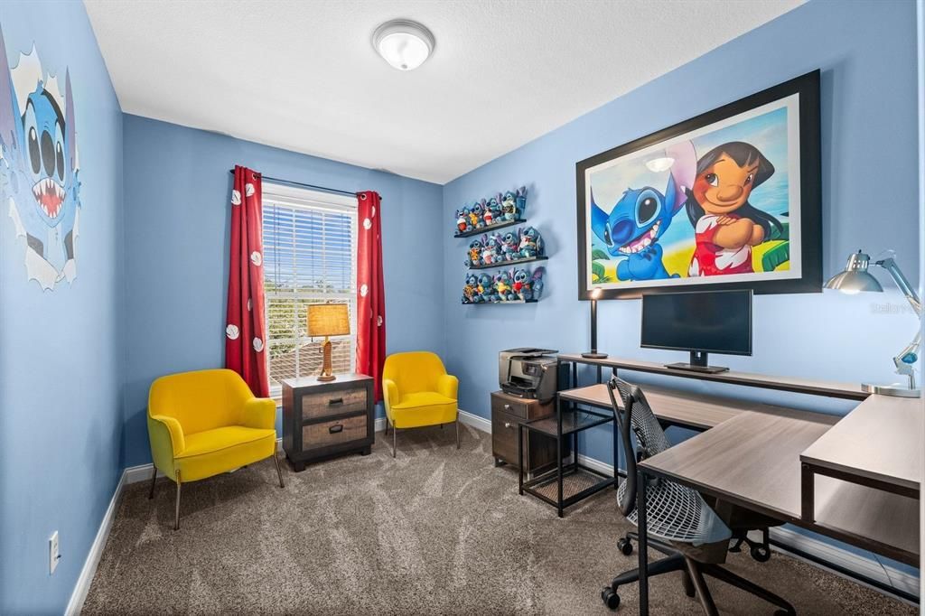 Под контрактом: $875,000 (4 спален, 3 ванн, 2801 Квадратных фут)