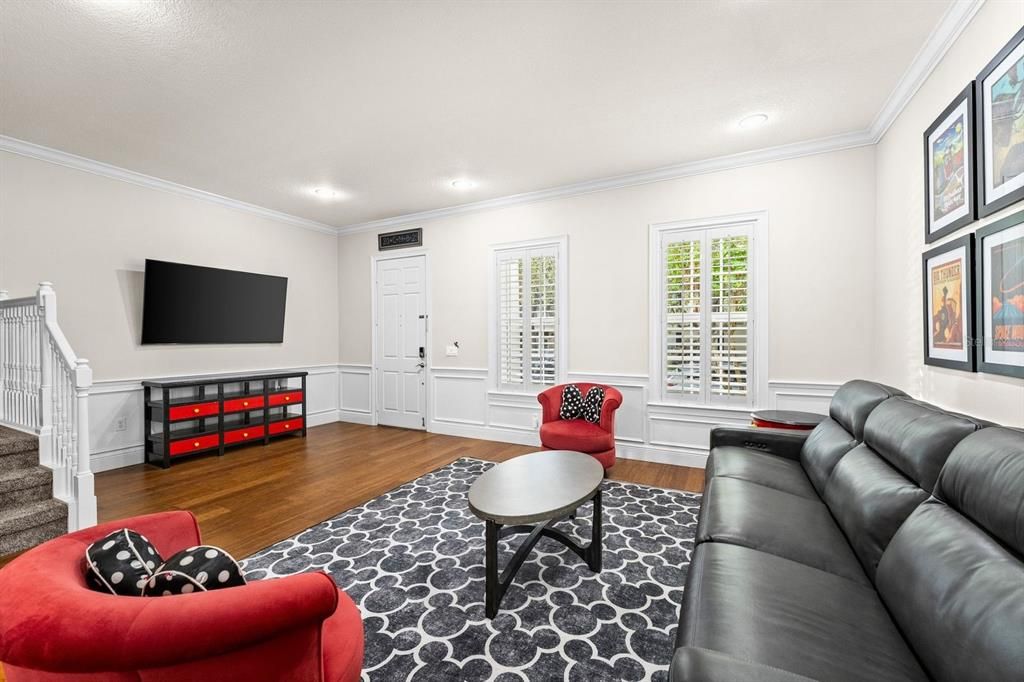 Под контрактом: $875,000 (4 спален, 3 ванн, 2801 Квадратных фут)