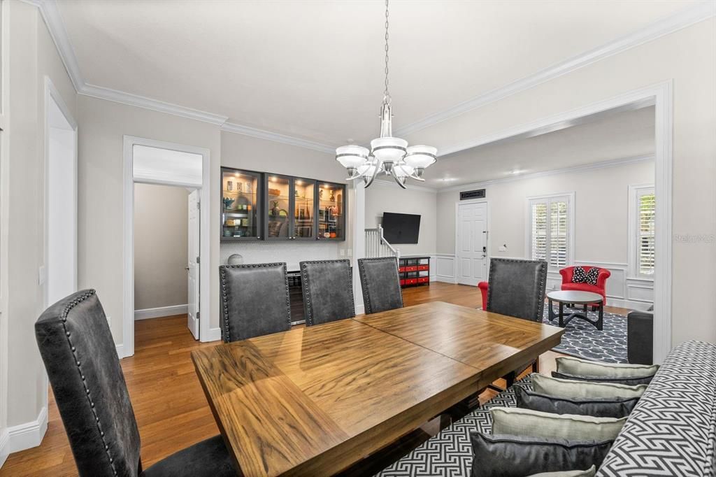 Под контрактом: $875,000 (4 спален, 3 ванн, 2801 Квадратных фут)