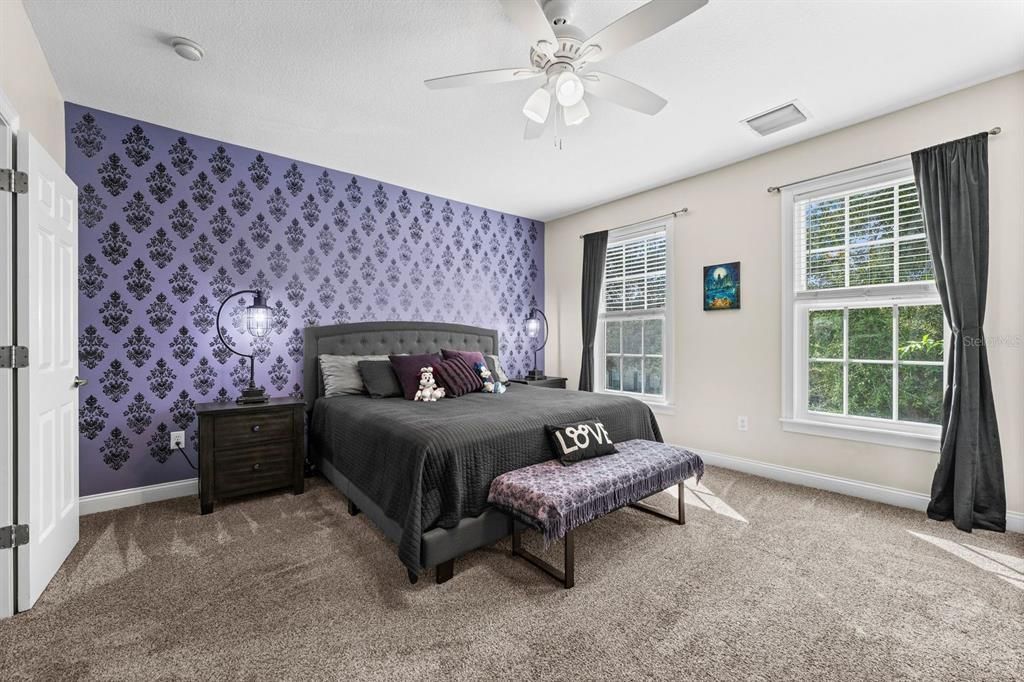 Под контрактом: $875,000 (4 спален, 3 ванн, 2801 Квадратных фут)