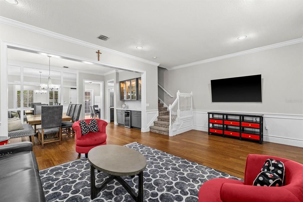 Под контрактом: $875,000 (4 спален, 3 ванн, 2801 Квадратных фут)