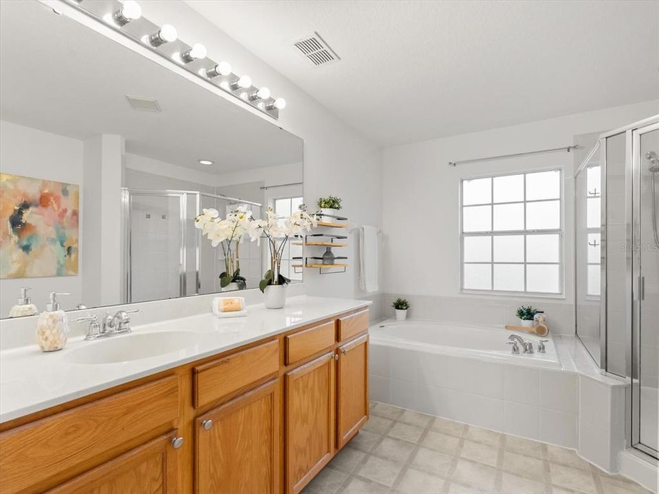 Active With Contract: $484,990 (4 beds, 2 baths, 2524 Square Feet)