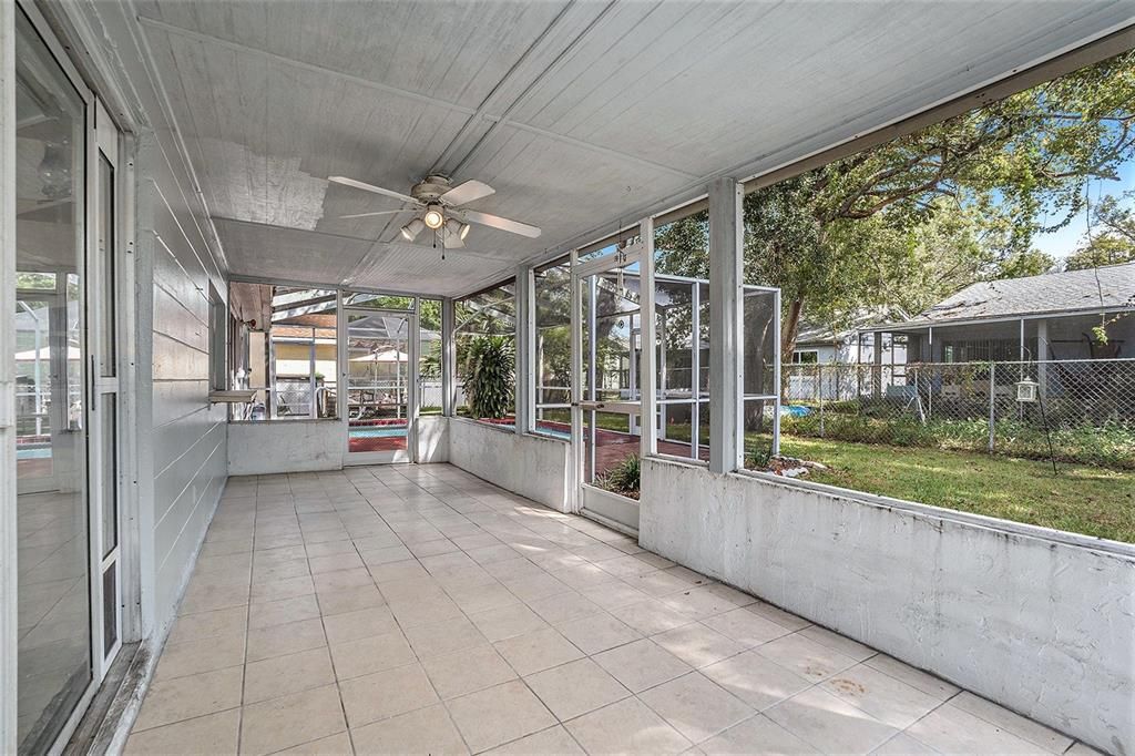 合同活跃: $224,900 (3 贝兹, 2 浴室, 1334 平方英尺)