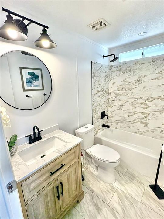 For Sale: $199,900 (2 beds, 2 baths, 960 Square Feet)