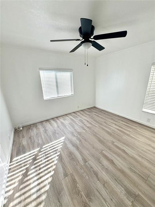 For Sale: $199,900 (2 beds, 2 baths, 960 Square Feet)