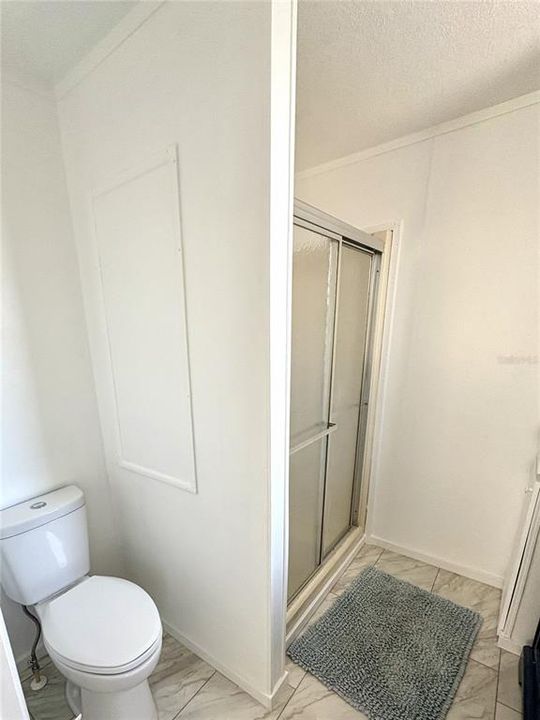 For Sale: $199,900 (2 beds, 2 baths, 960 Square Feet)