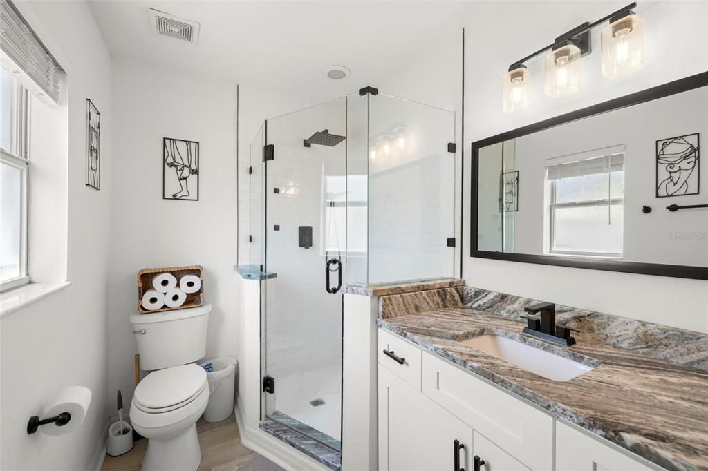 For Sale: $350,000 (3 beds, 2 baths, 1215 Square Feet)