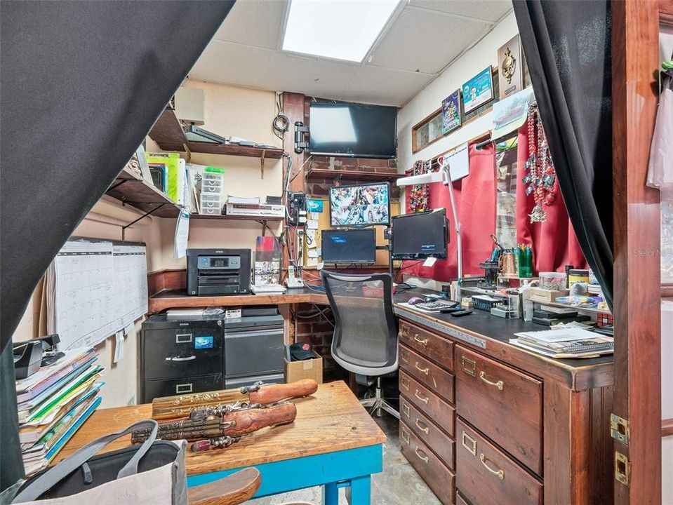 Под контрактом: $965,000 (0 спален, 0 ванн, 1216 Квадратных фут)