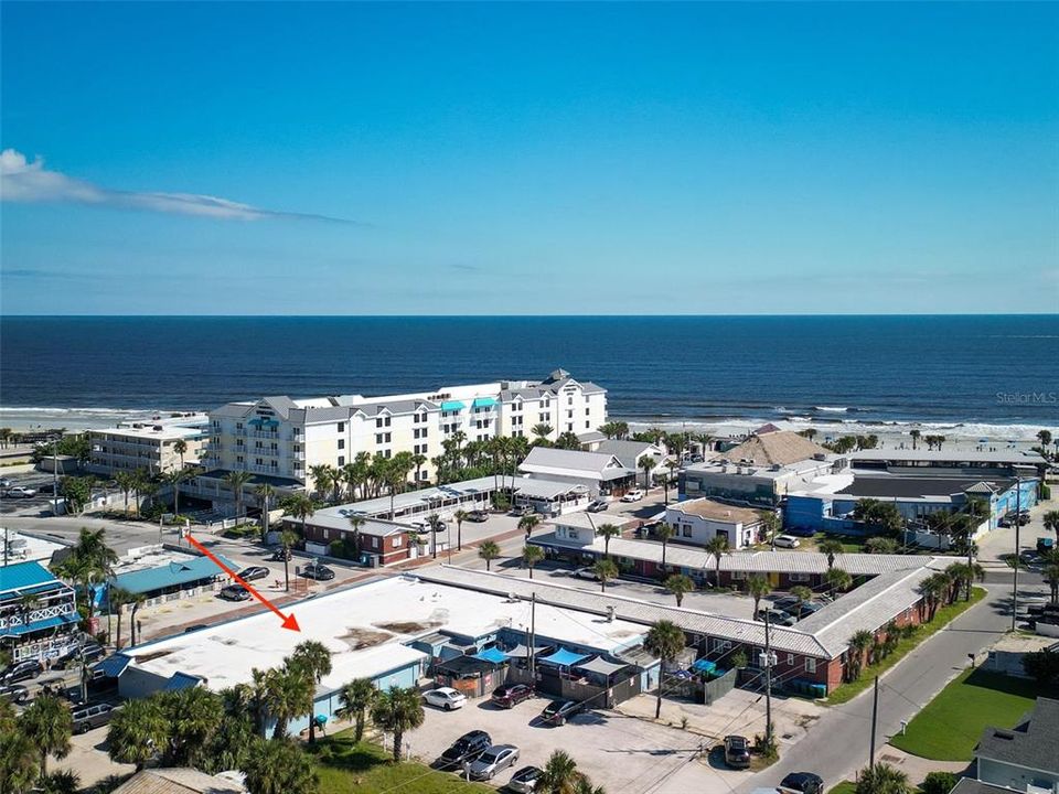 Под контрактом: $965,000 (0 спален, 0 ванн, 1216 Квадратных фут)