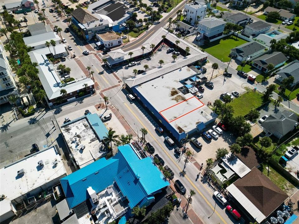 Под контрактом: $965,000 (0 спален, 0 ванн, 1216 Квадратных фут)