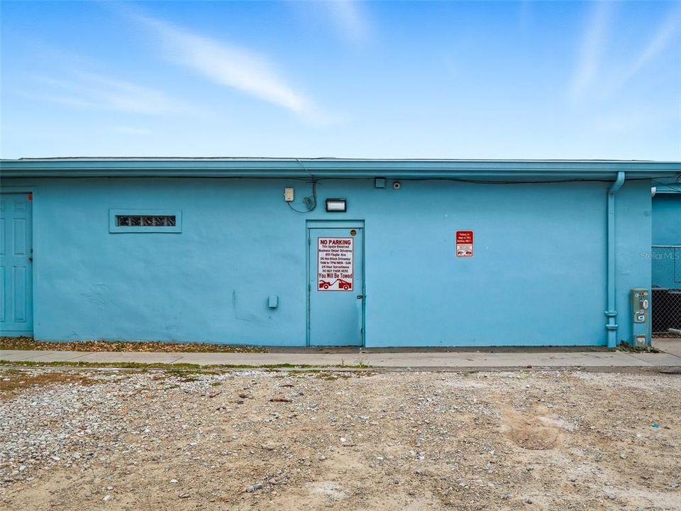 Под контрактом: $965,000 (0 спален, 0 ванн, 1216 Квадратных фут)