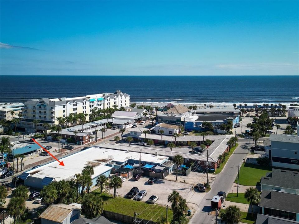 Под контрактом: $965,000 (0 спален, 0 ванн, 1216 Квадратных фут)