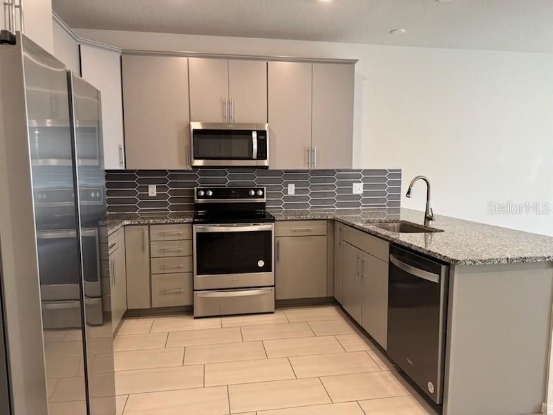 Active With Contract: $2,700 (4 beds, 3 baths, 1809 Square Feet)