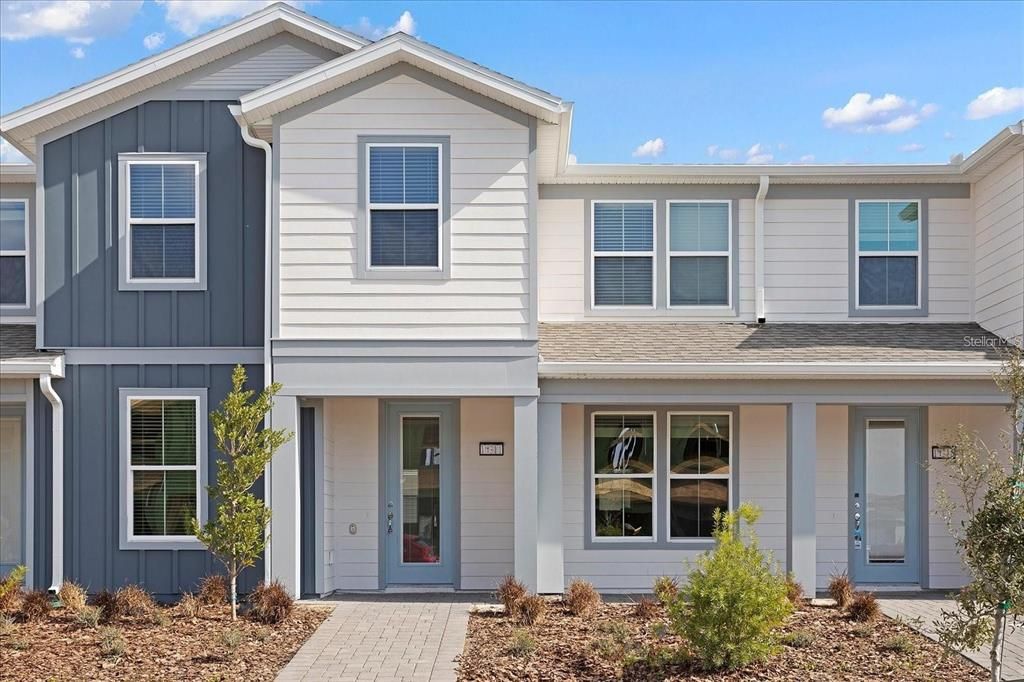 Active With Contract: $2,700 (4 beds, 3 baths, 1809 Square Feet)