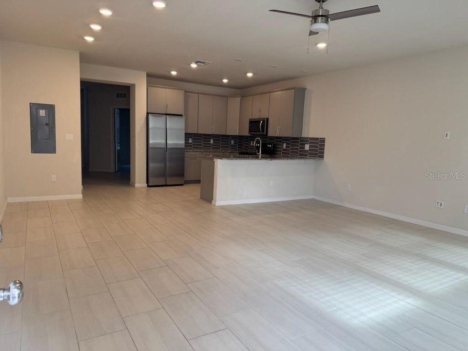 Active With Contract: $2,700 (4 beds, 3 baths, 1809 Square Feet)