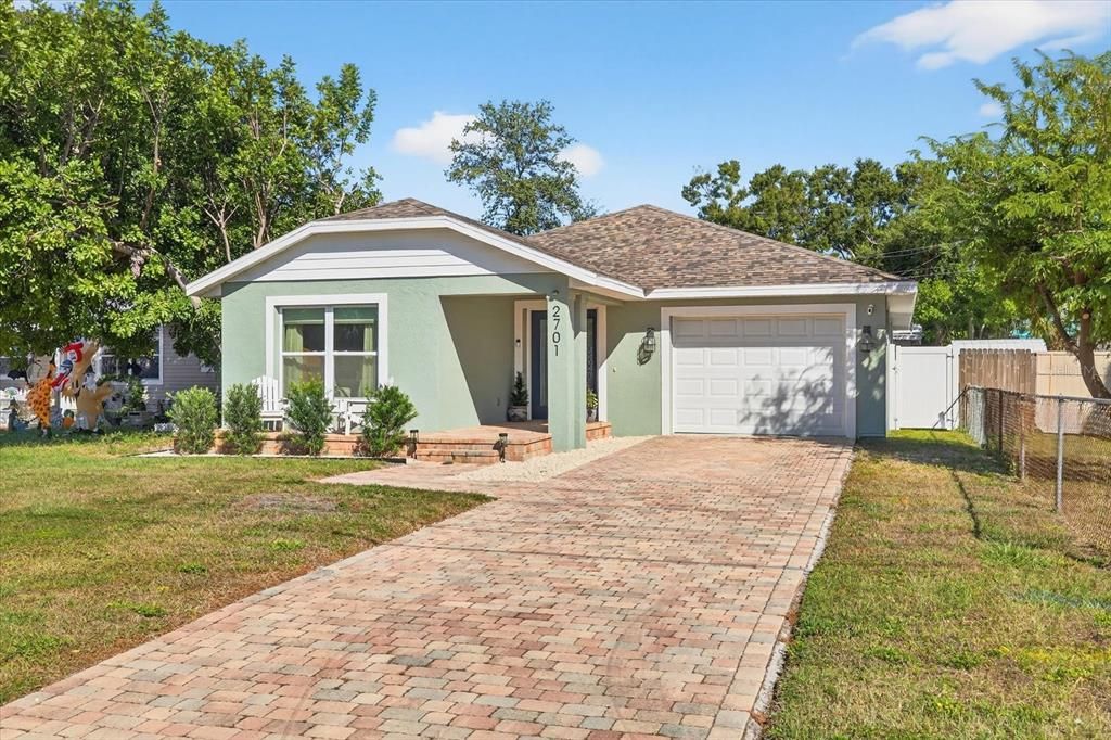 For Sale: $575,000 (3 beds, 2 baths, 1504 Square Feet)