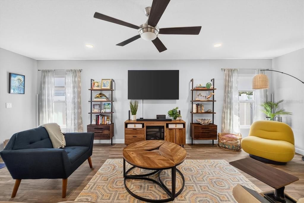 For Sale: $575,000 (3 beds, 2 baths, 1504 Square Feet)