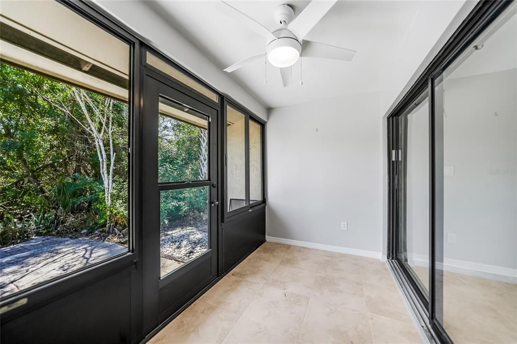 待售: $190,000 (2 贝兹, 1 浴室, 825 平方英尺)