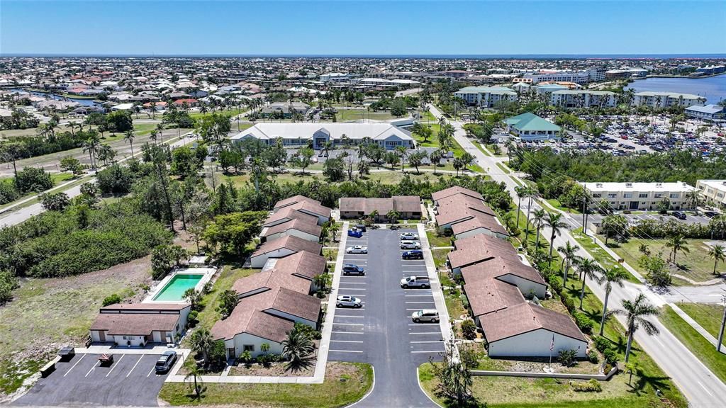 待售: $190,000 (2 贝兹, 1 浴室, 825 平方英尺)