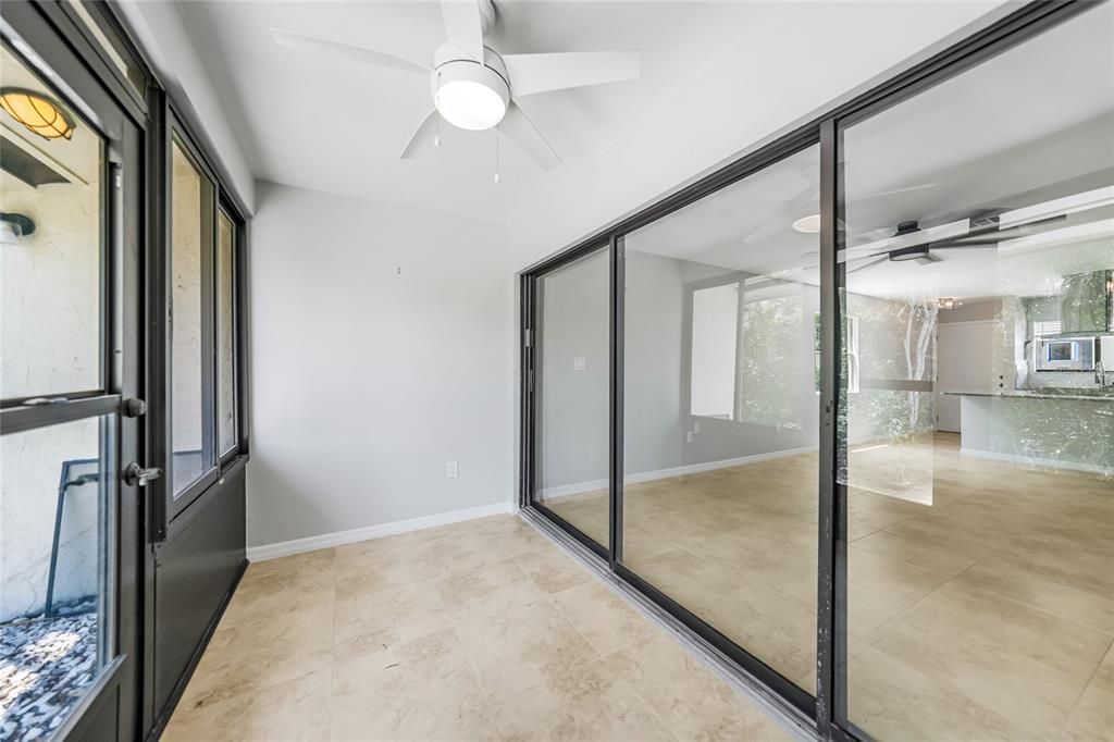 待售: $190,000 (2 贝兹, 1 浴室, 825 平方英尺)