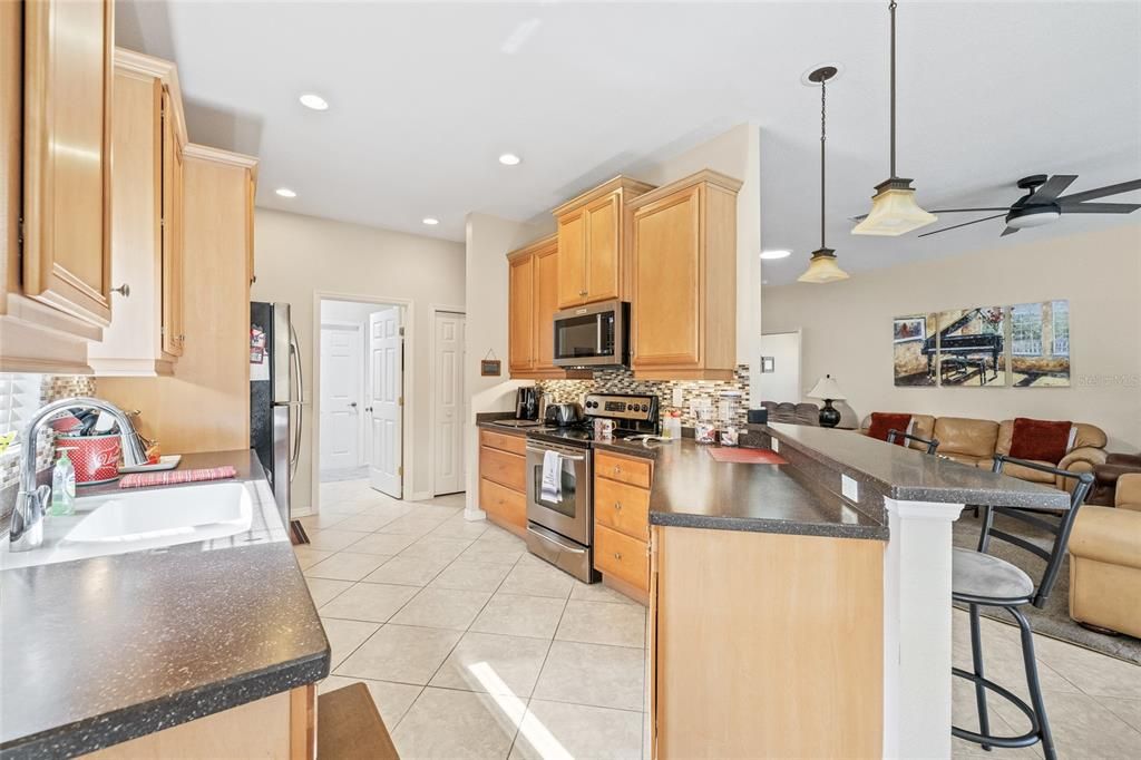 En Venta: $379,000 (3 camas, 2 baños, 1833 Pies cuadrados)