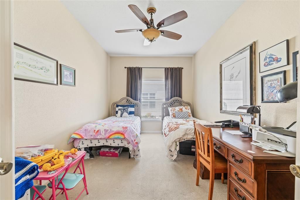 En Venta: $379,000 (3 camas, 2 baños, 1833 Pies cuadrados)