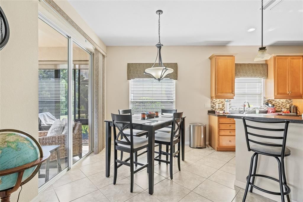 En Venta: $379,000 (3 camas, 2 baños, 1833 Pies cuadrados)