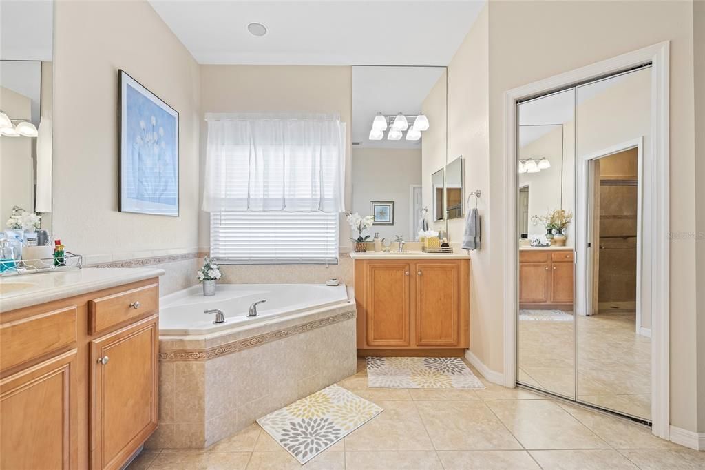 En Venta: $379,000 (3 camas, 2 baños, 1833 Pies cuadrados)