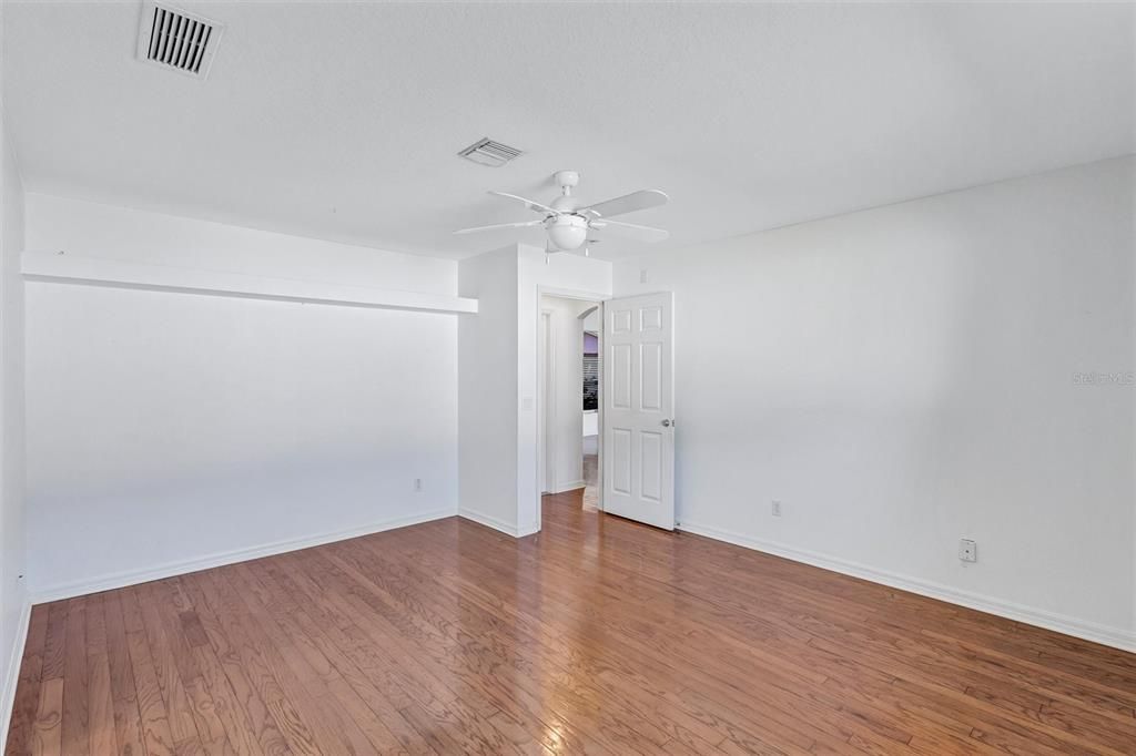 Active With Contract: $300,000 (3 beds, 2 baths, 1247 Square Feet)