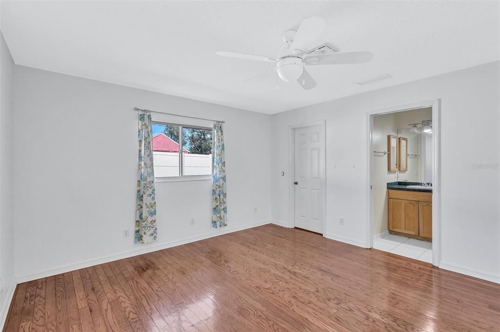 Active With Contract: $300,000 (3 beds, 2 baths, 1247 Square Feet)