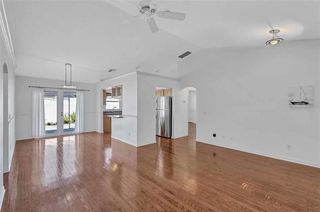 Active With Contract: $300,000 (3 beds, 2 baths, 1247 Square Feet)