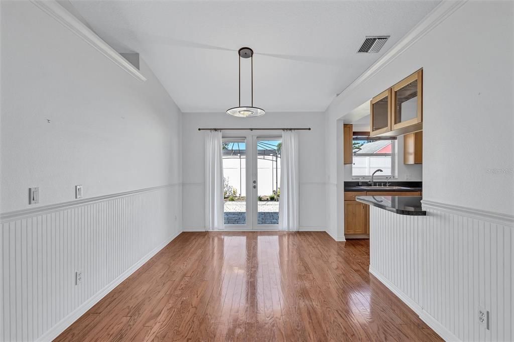 Active With Contract: $300,000 (3 beds, 2 baths, 1247 Square Feet)