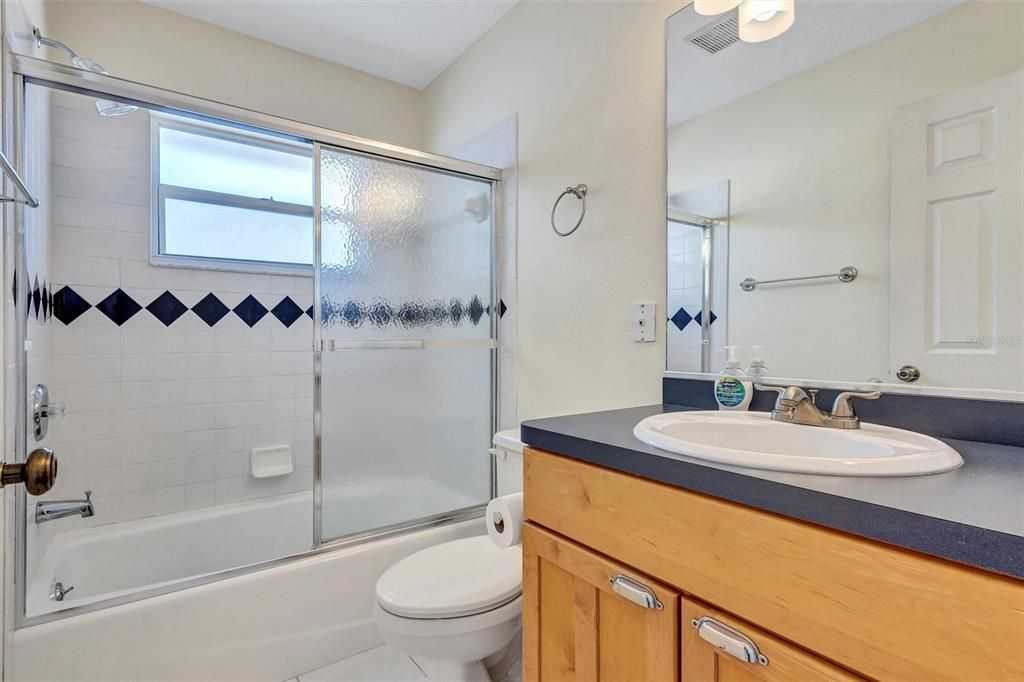 Active With Contract: $300,000 (3 beds, 2 baths, 1247 Square Feet)