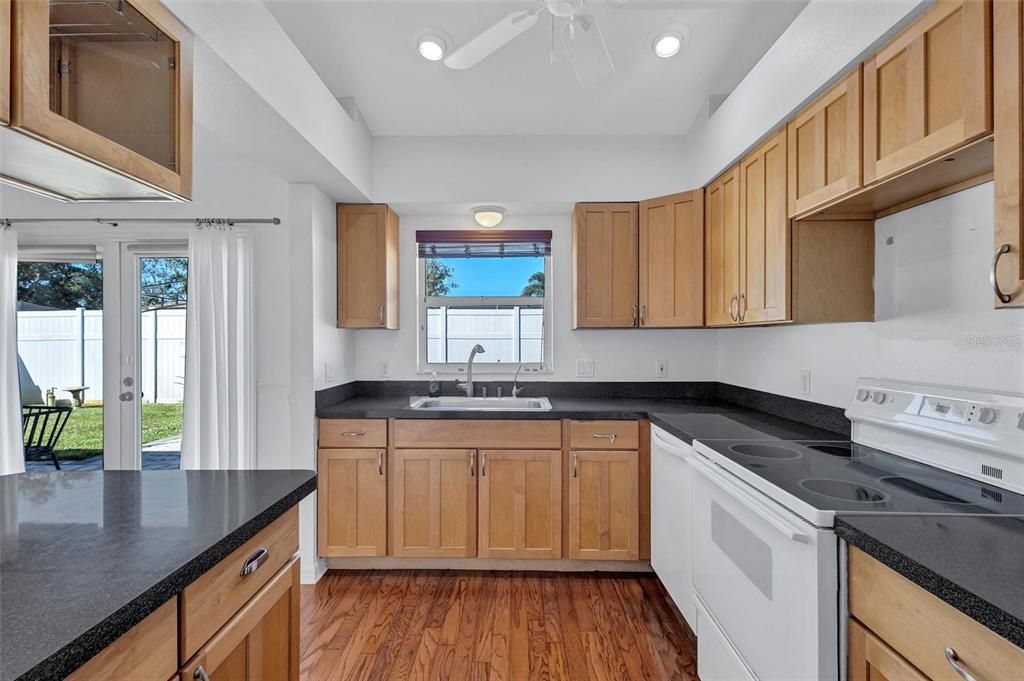 Active With Contract: $300,000 (3 beds, 2 baths, 1247 Square Feet)