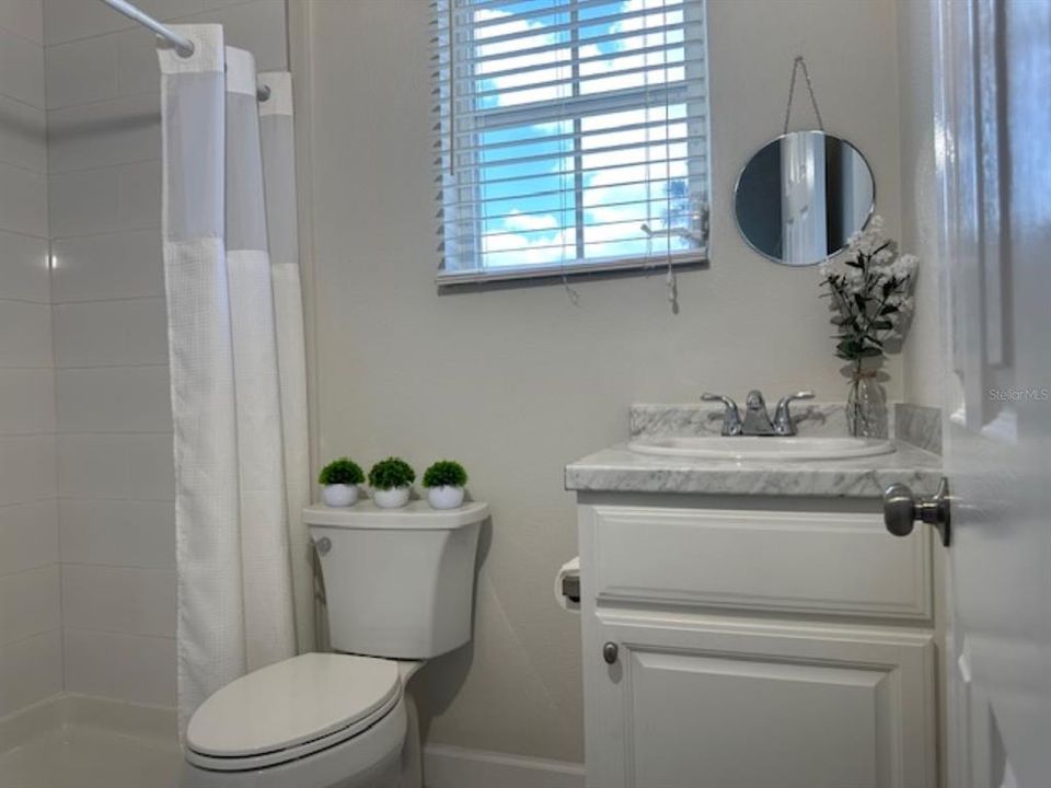 For Rent: $5,200 (3 beds, 2 baths, 1600 Square Feet)