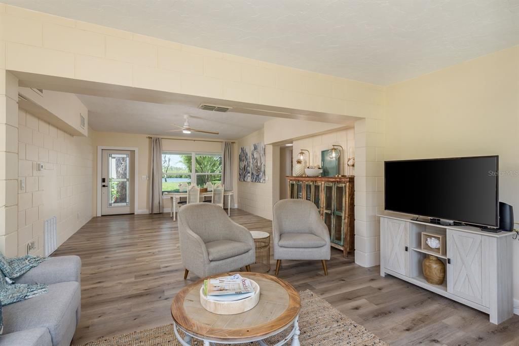 En Venta: $299,000 (2 camas, 1 baños, 1088 Pies cuadrados)